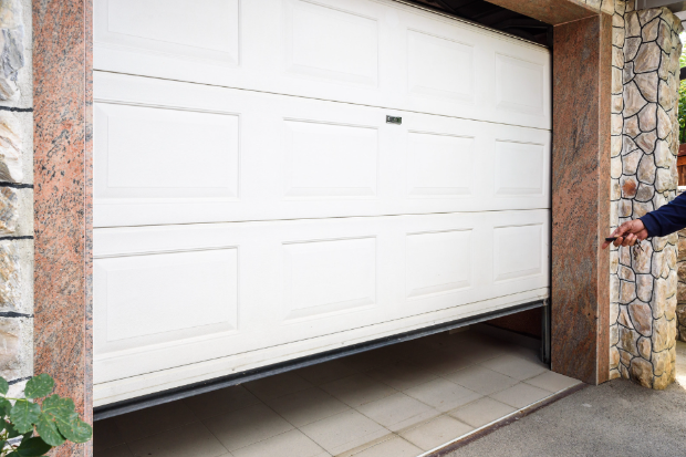  garage door maintenance 